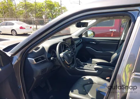 2024 Toyota Highlander Xle from USA, damaged, VIN 5TDKDRBHXRS531947